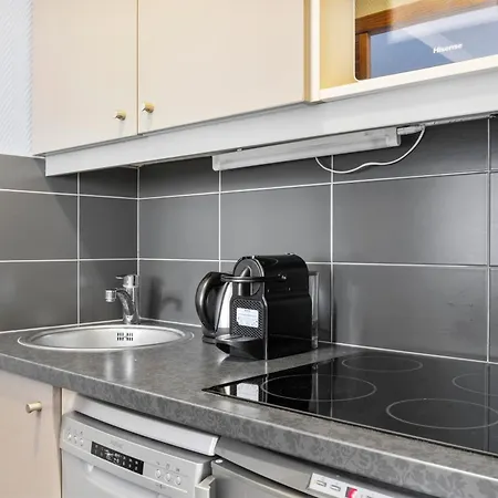 Appartement Grand Avec Balcon - Proche Parc Des Expo - Parking Privee *